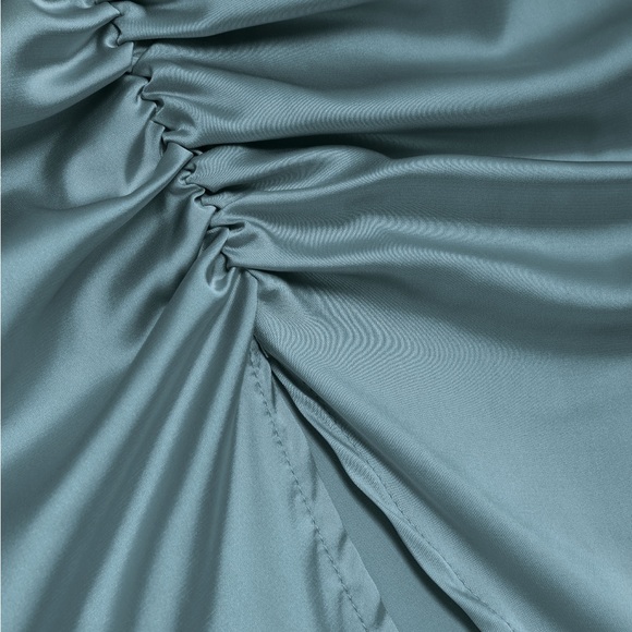 NWT Illusion Ruched Midi Dress - Picture 3 of 4